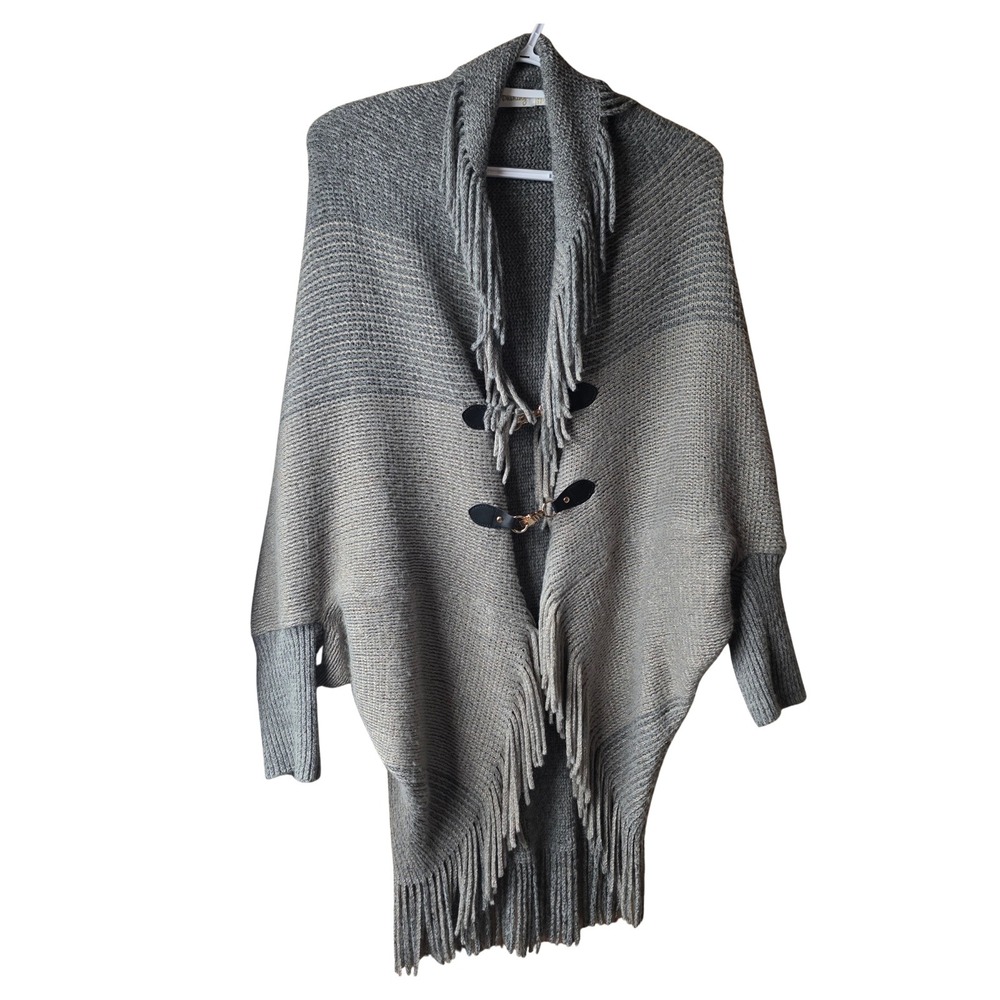 Dashing Gray Fringe Knit Poncho Cardigan Toggle Clasp Dolman Sleeve Size M